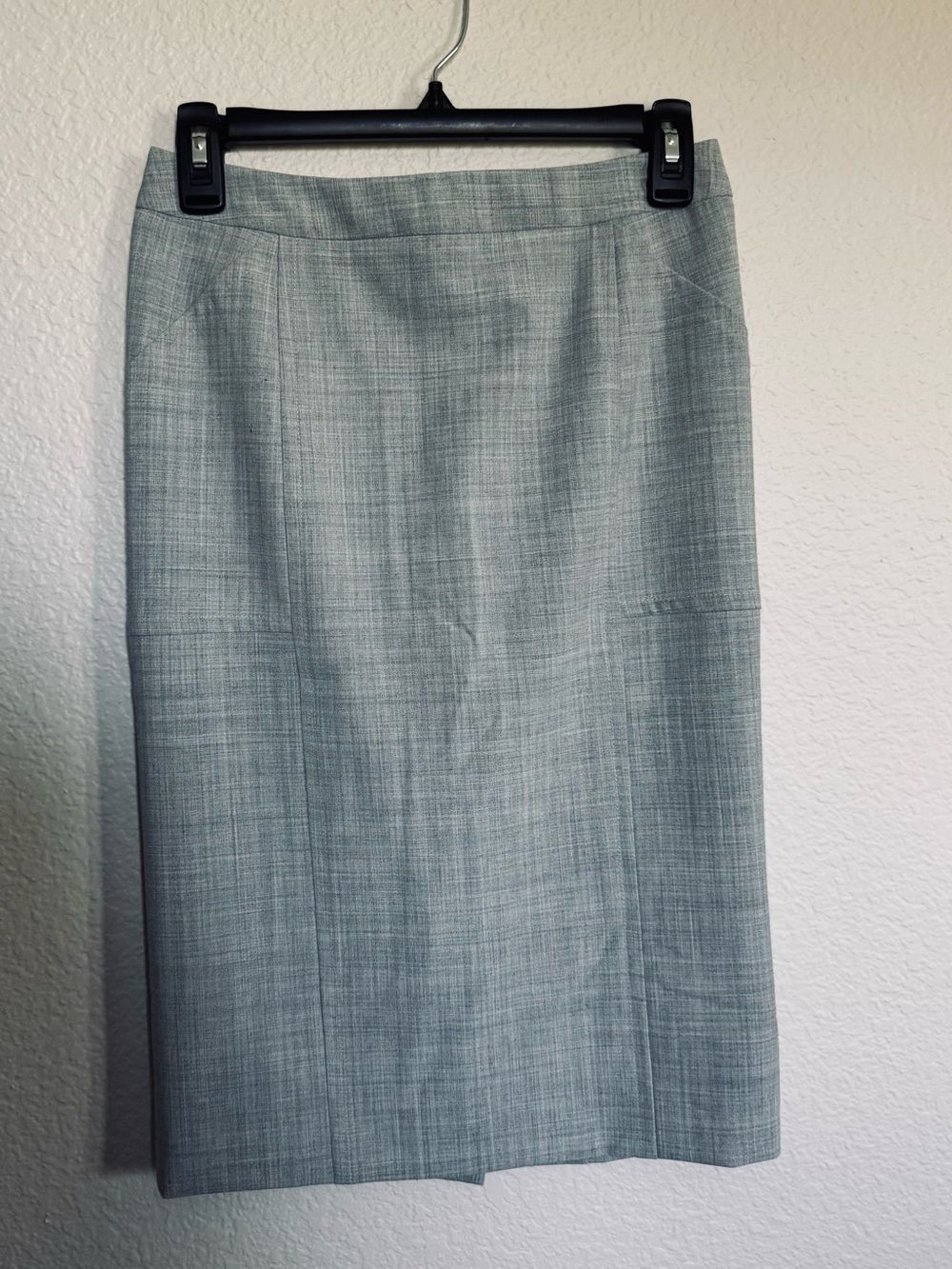 Body by Victoria Victoria’s Secret Light Gray Pencil Skirt 0